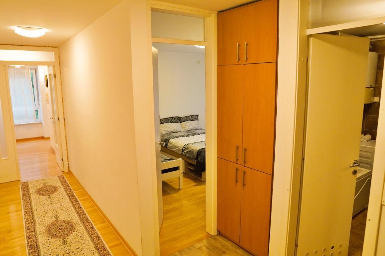 City Center Grand Apartment - Three-Bedroom, Free Parking Sarajevo Exterior foto