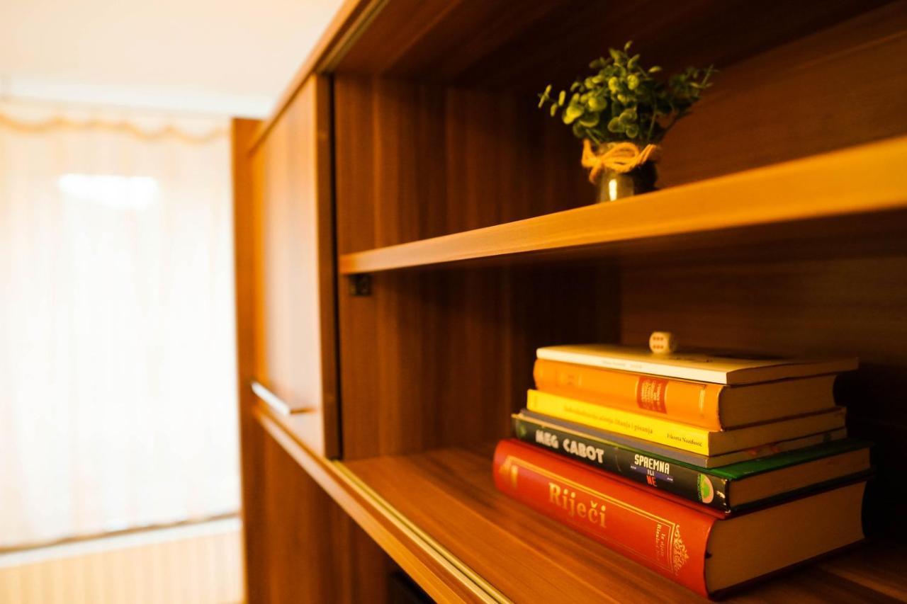 City Center Grand Apartment - Three-Bedroom, Free Parking Sarajevo Exterior foto