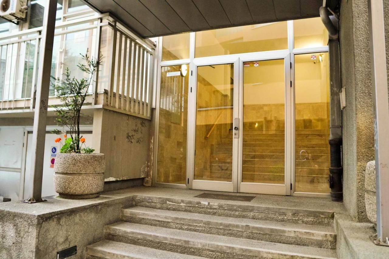 City Center Grand Apartment - Three-Bedroom, Free Parking Sarajevo Exterior foto