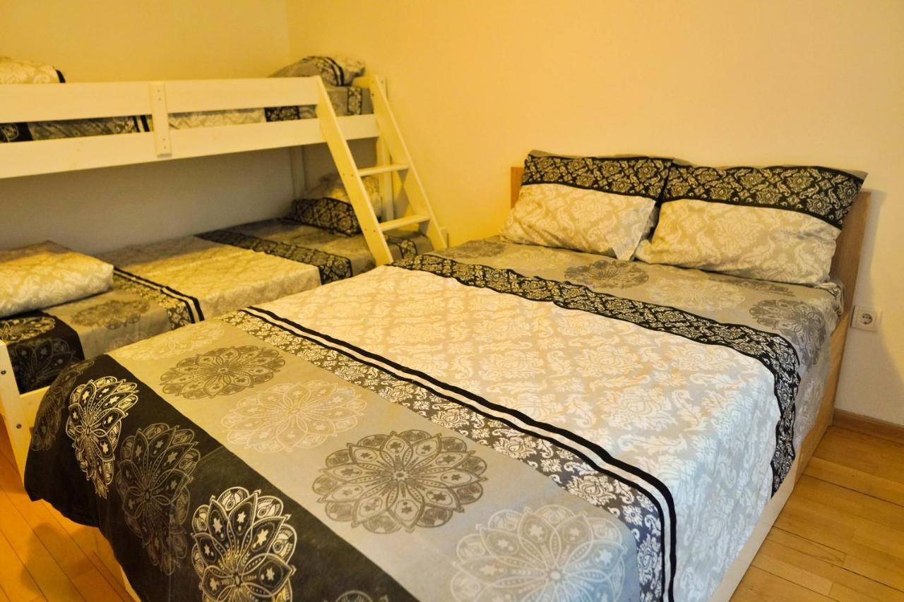 City Center Grand Apartment - Three-Bedroom, Free Parking Sarajevo Exterior foto